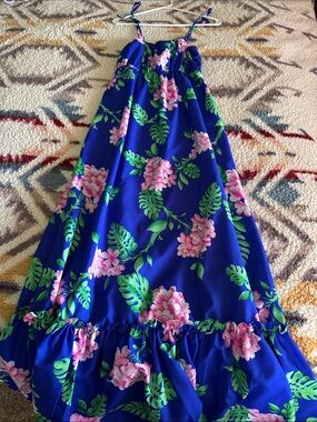 Hilo Hattie's Hawaiian Maxi Dress with Blue and Pink